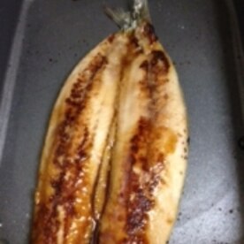 真いわし開きのフライパンで蒲焼き 鰯重 レシピ 作り方 By Minori Ohisamanotikara 楽天レシピ 真いわし開きのフライパンで蒲焼き 鰯重 レシピ 作り方 By Minori Ohisamanotikara 楽天レシピ